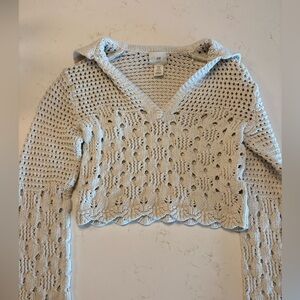 H&M cropped crochet sweater
